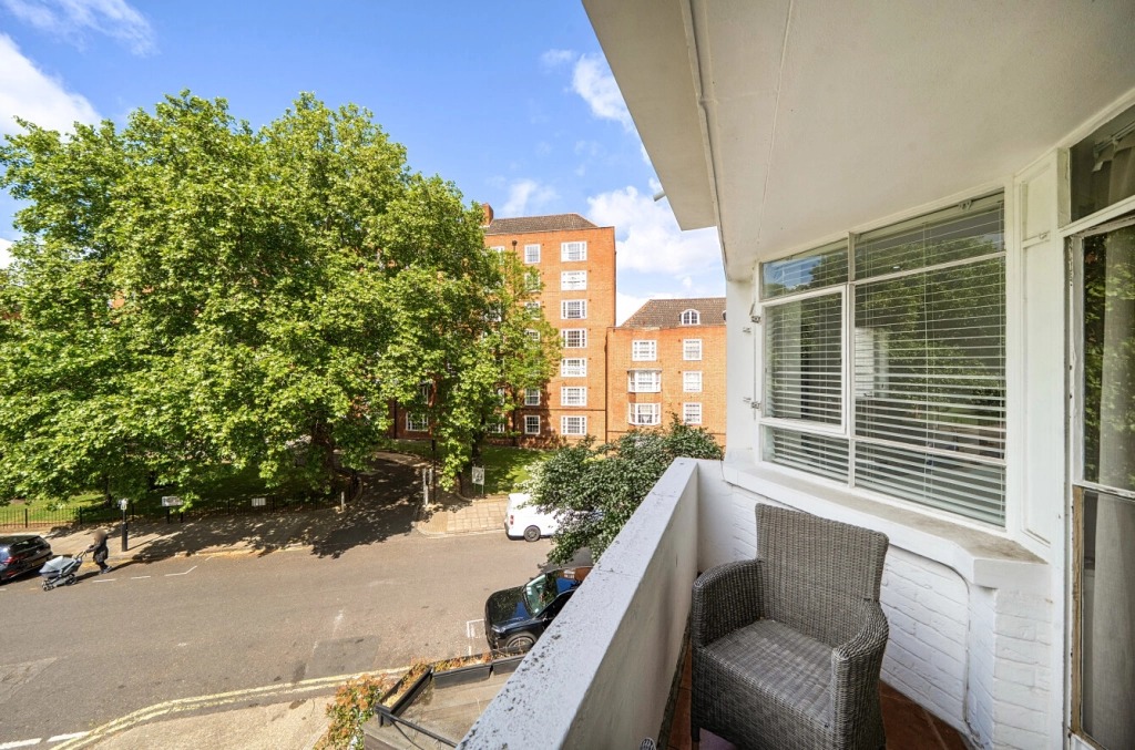 1 bedroom apartments/flats for sale in Prince Albert Road, St Johns Wood - NW8 view 8