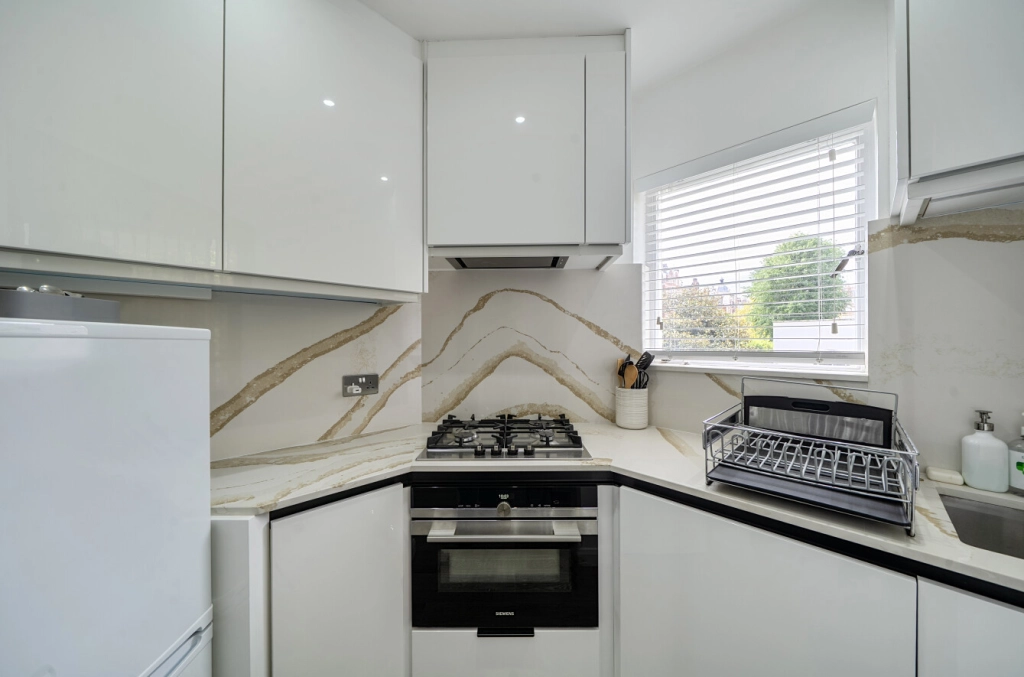 1 bedroom apartments/flats for sale in Prince Albert Road, St Johns Wood - NW8 view 14