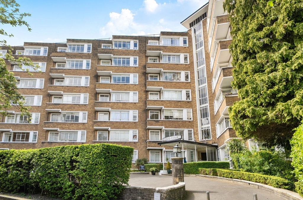1 bedroom apartments/flats for sale in Prince Albert Road, St Johns Wood - NW8 view 19
