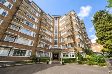Prince Albert Road, St Johns Wood - NW8 view 1