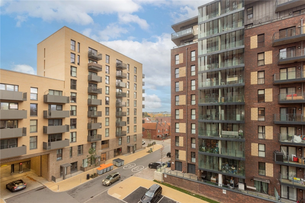 1 bedroom apartments/flats for sale in Shearwater Drive, London - NW9 view 6