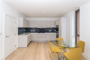 Kidderpore Avenue, London - NW3 view 2