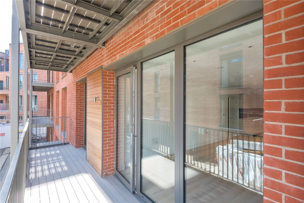 2 bedrooms apartments/flats for sale in Kidderpore Avenue, London - NW3 view 11
