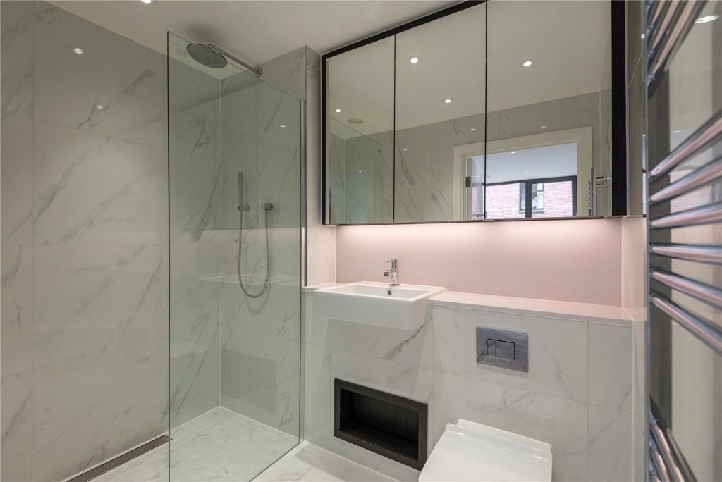 2 bedrooms apartments/flats for sale in Kidderpore Avenue, London - NW3 view 8