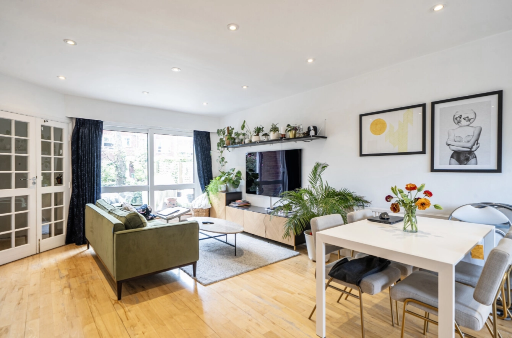 4 bedrooms houses for sale in Vane Close, Hampstead Village - NW3 view 2