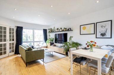 Vane Close, Hampstead Village - NW3 view 2