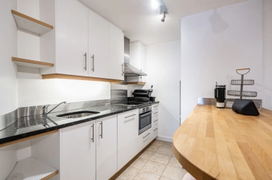 Vane Close, Hampstead Village - NW3 view 15