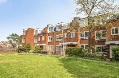 Vane Close, Hampstead Village - NW3 view 1