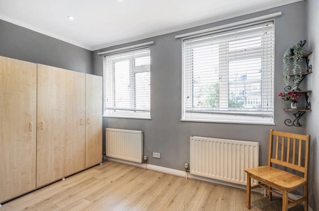 2 bedrooms apartments/flats for sale in Willow Road, Hampstead - NW3 view 5