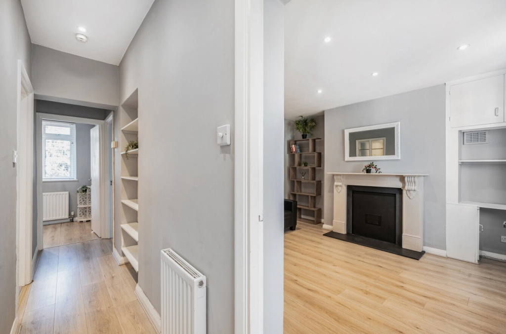 2 bedrooms apartments/flats for sale in Willow Road, Hampstead - NW3 view 10
