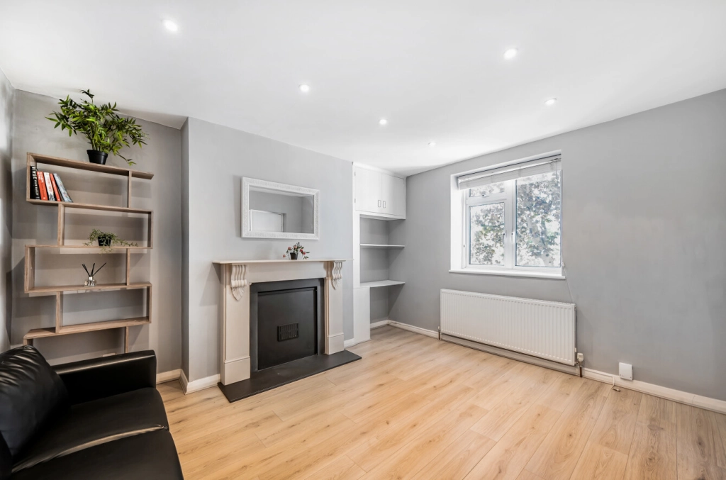 2 bedrooms apartments/flats for sale in Willow Road, Hampstead - NW3 view 2