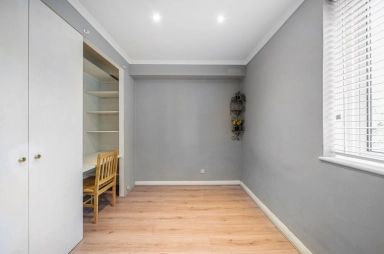 Willow Road, Hampstead - NW3 view 14