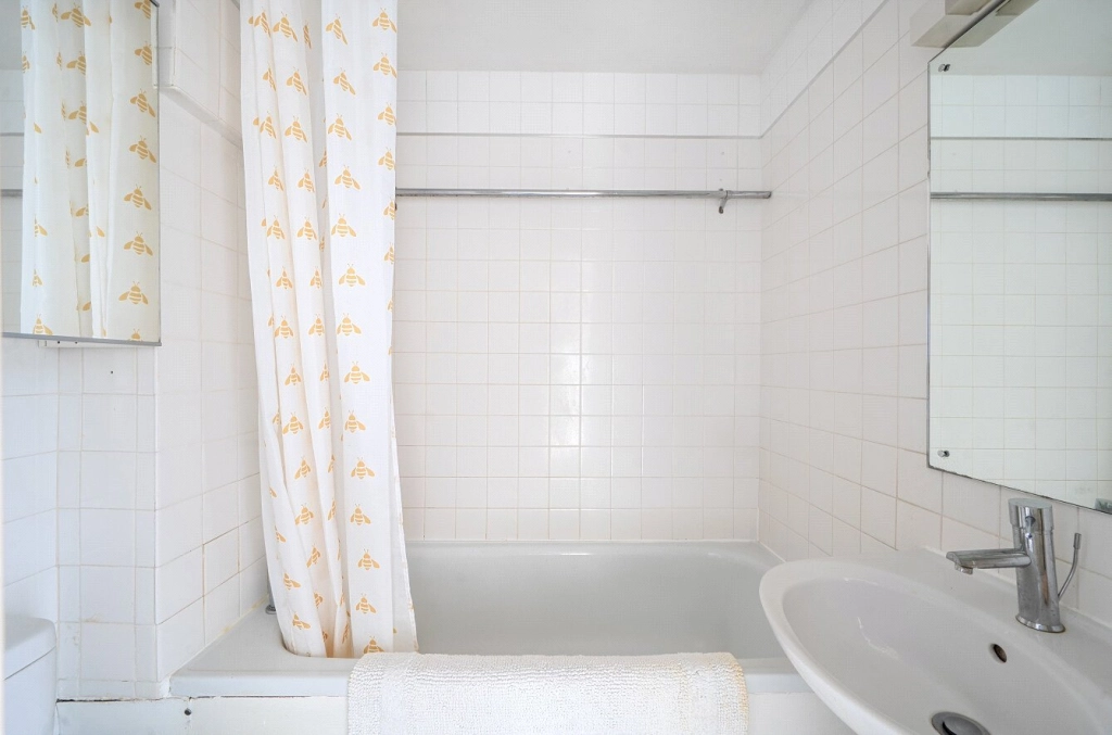 1 bedroom apartments/flats for sale in South Hill Park, Hampstead Heath - NW3 view 6