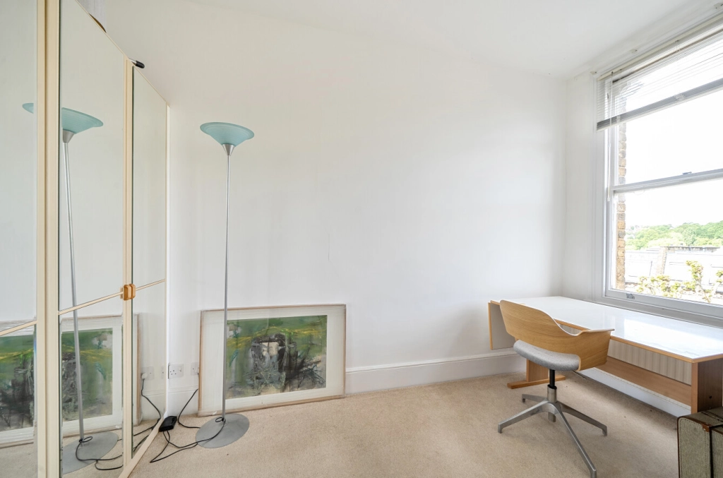 1 bedroom apartments/flats for sale in South Hill Park, Hampstead Heath - NW3 view 3