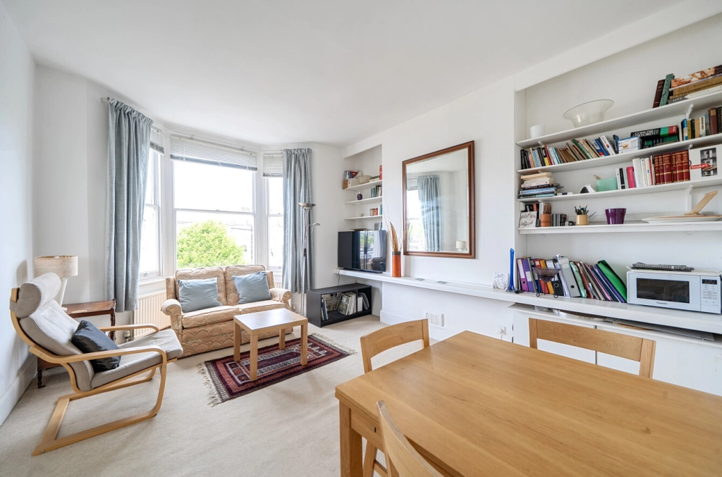 1 bedroom apartments/flats for sale in South Hill Park, Hampstead Heath - NW3 view 8