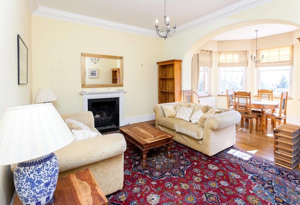 2 bedrooms apartments/flats for sale in Lindfield Gardens, London - NW3 view 2
