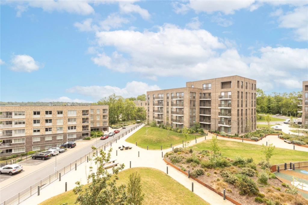 2 bedrooms apartments/flats for sale in Medawar Drive, London - NW7 view 3