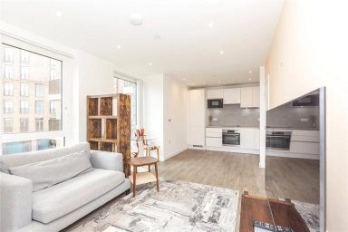 Medawar Drive, London - NW7 view 1