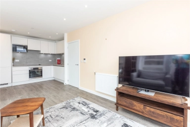 Medawar Drive, London - NW7 view 2