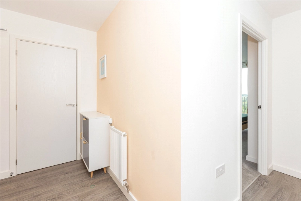 2 bedrooms apartments/flats for sale in Medawar Drive, London - NW7 view 9