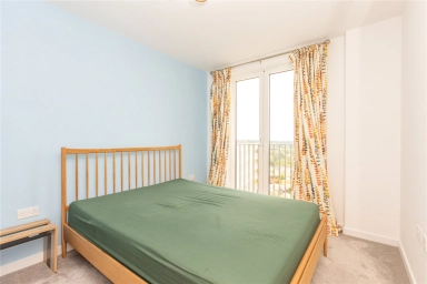 Medawar Drive, London - NW7 view 11