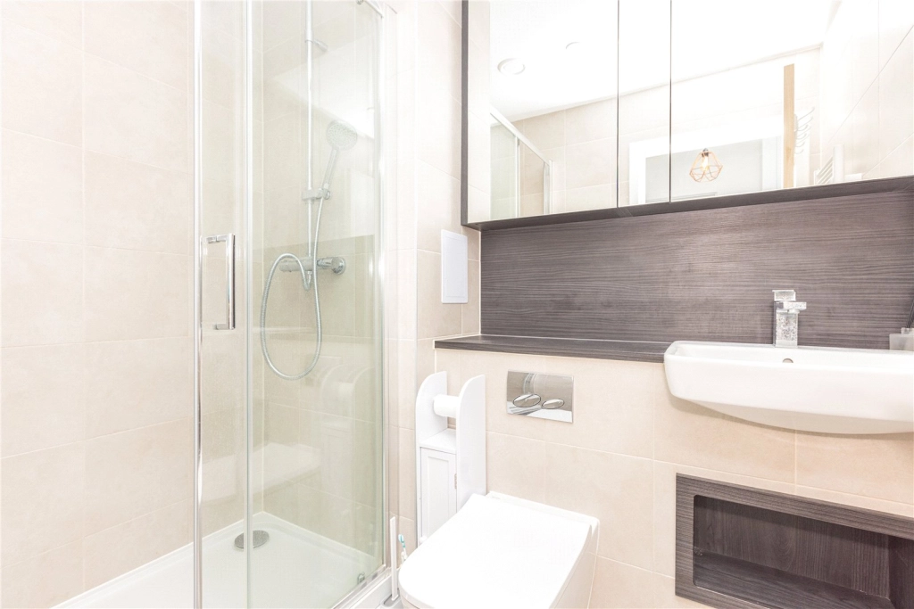 2 bedrooms apartments/flats for sale in Medawar Drive, London - NW7 view 12