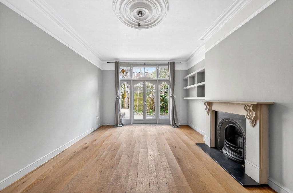 2 bedrooms apartments/flats for sale in Glenmore Road, Belsize Park - NW3 view 9