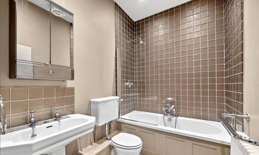 2 bedrooms apartments/flats for sale in Glenmore Road, Belsize Park - NW3 view 15