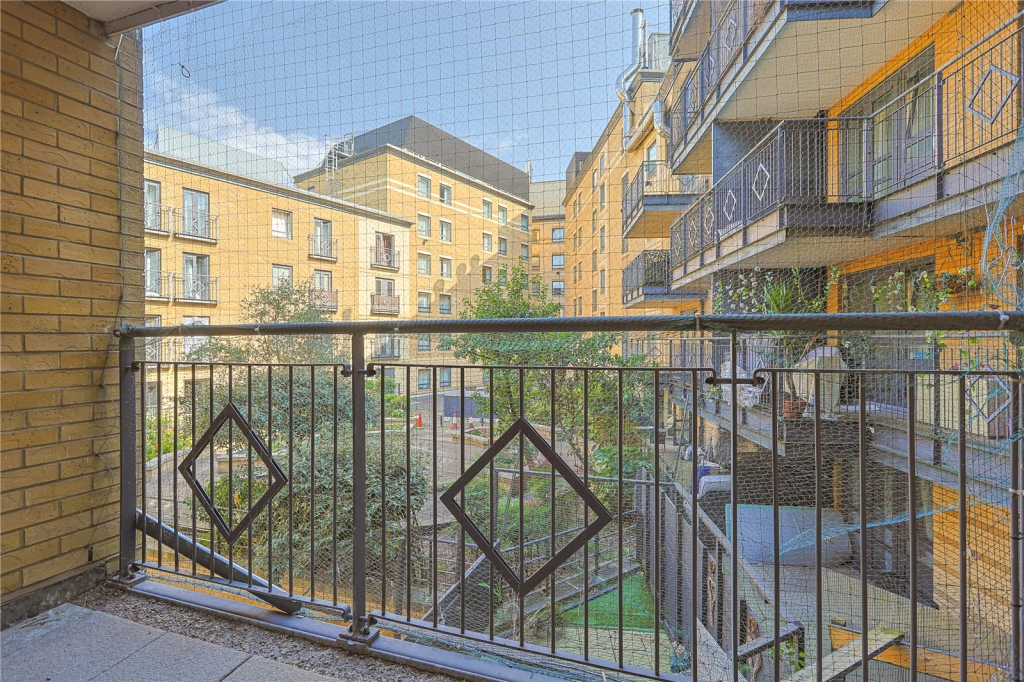 3 bedrooms apartments/flats for sale in Greville Road, London - NW6 view 5
