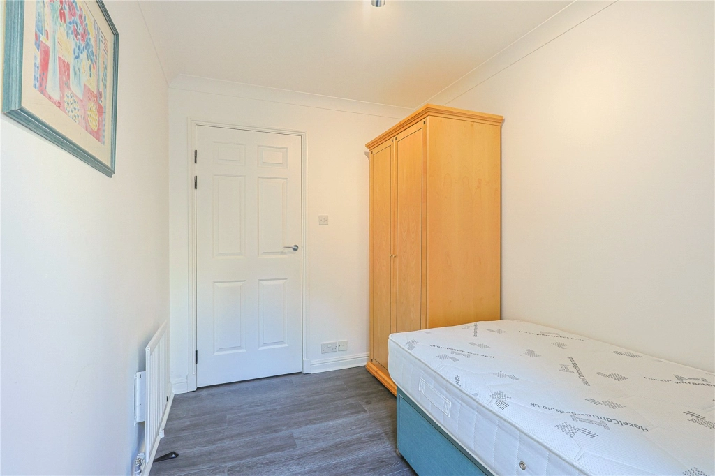 3 bedrooms apartments/flats for sale in Greville Road, London - NW6 view 14