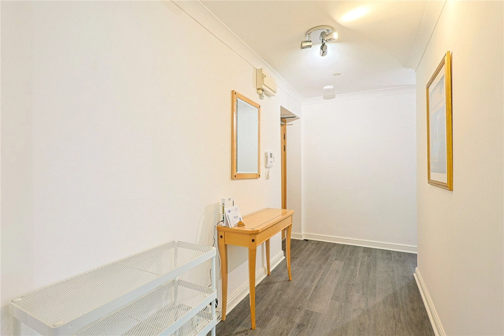 3 bedrooms apartments/flats for sale in Greville Road, London - NW6 view 5