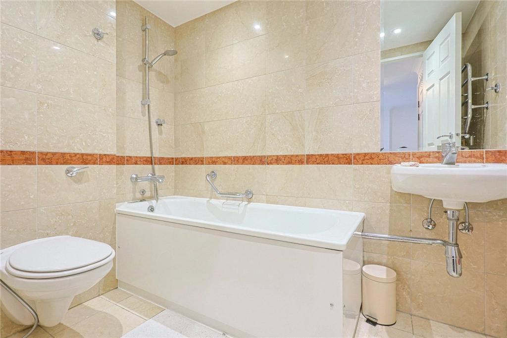 3 bedrooms apartments/flats for sale in Greville Road, London - NW6 view 9