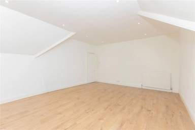 Platts Lane, London - NW3 view 11