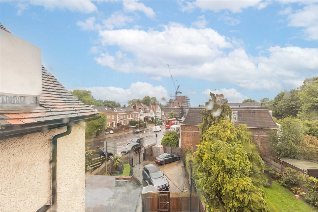 2 bedrooms apartments/flats for sale in Platts Lane, London - NW3 view 12
