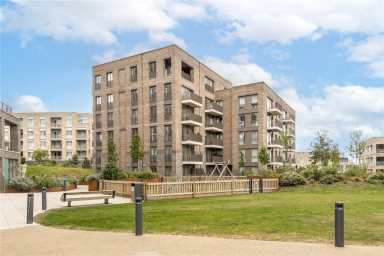 Medawar Drive, London - NW7 view 4