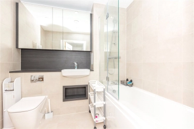 Medawar Drive, London - NW7 view 3