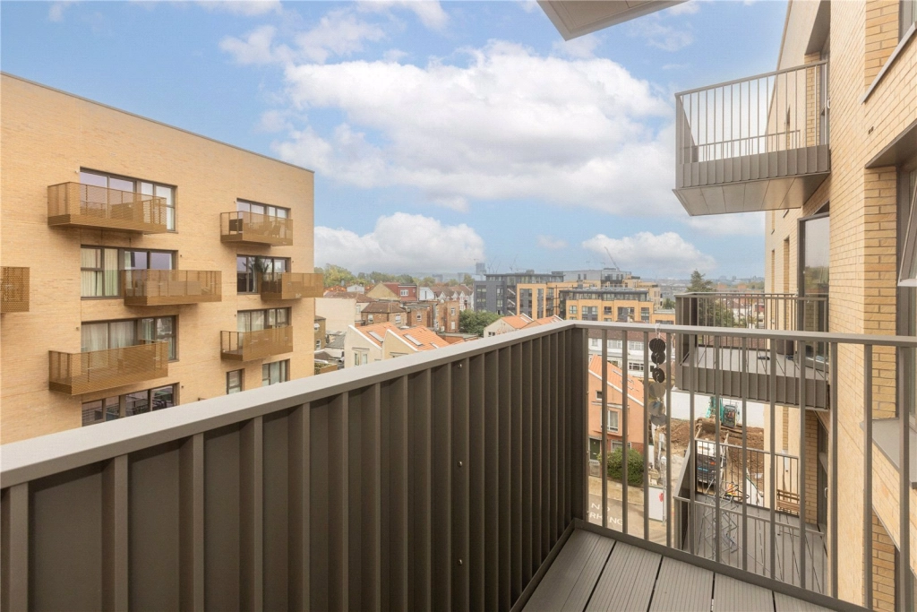 1 bedroom apartments/flats for sale in Perryfield Way, London - NW9 view 8