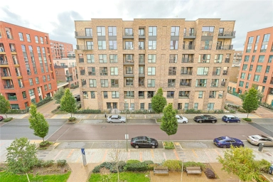 Lismore Boulevard, London - NW9 view 1
