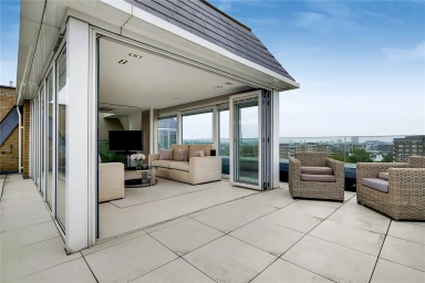 St. Johns Wood Park, London - NW8 view 3