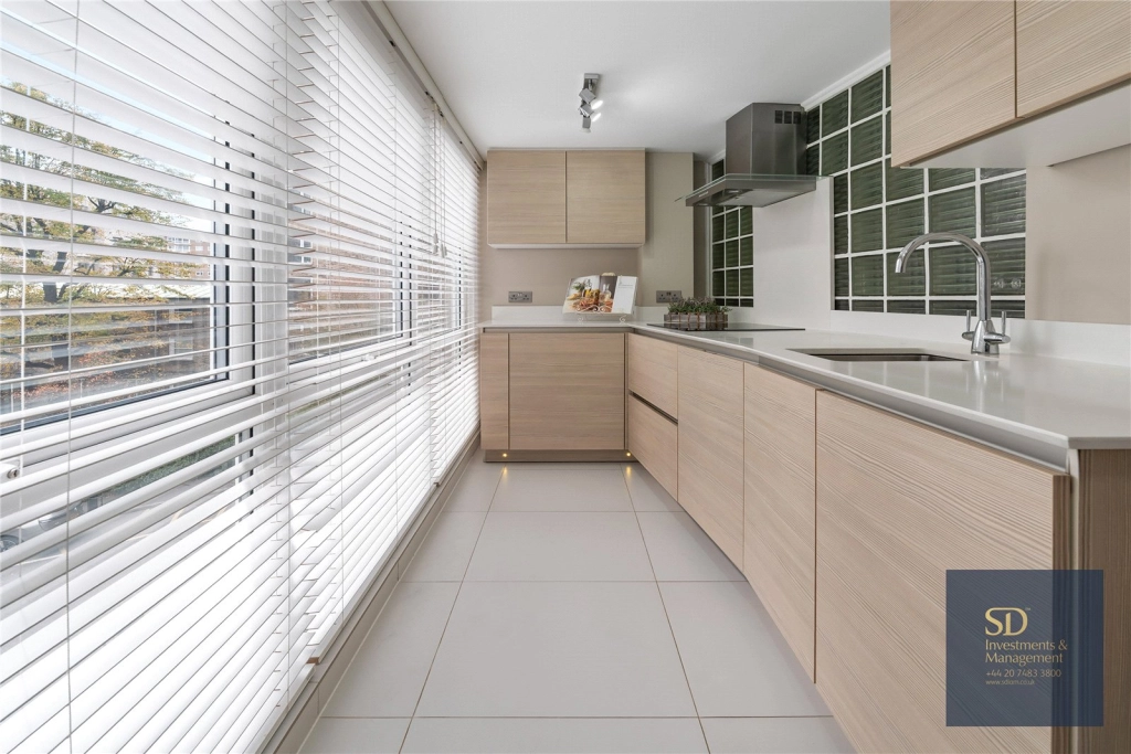 3 bedrooms apartments/flats for sale in St. Johns Wood Park, London - NW8 view 9