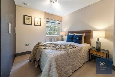 St. Johns Wood Park, London - NW8 view 6