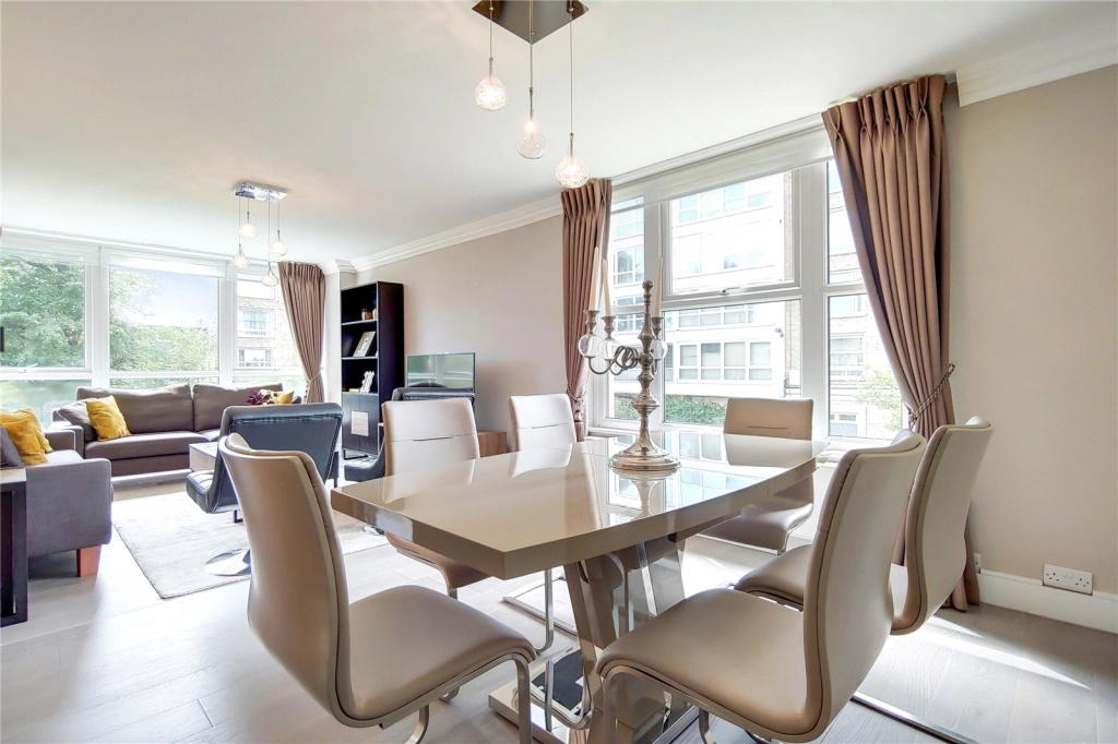 3 bedrooms apartments/flats for sale in St. Johns Wood Park, London - NW8 view 3