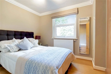St. Johns Wood Park, London - NW8 view 7