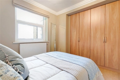 St. Johns Wood Park, London - NW8 view 8