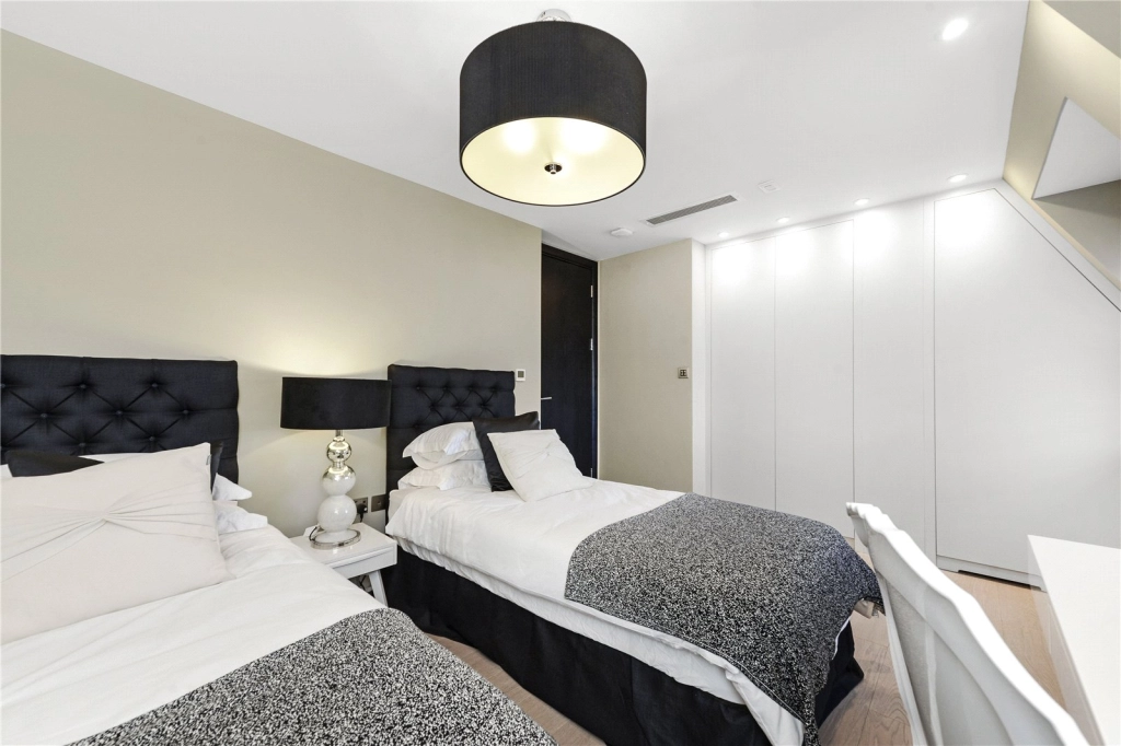 3 bedrooms apartments/flats for sale in St. Johns Wood Park, London - NW8 view 16