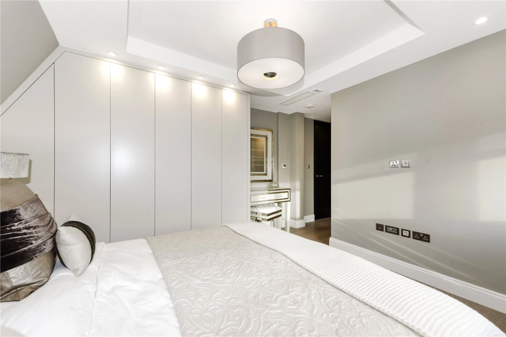 3 bedrooms apartments/flats for sale in St. Johns Wood Park, London - NW8 view 14