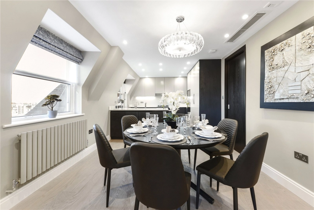 3 bedrooms apartments/flats for sale in St. Johns Wood Park, London - NW8 view 6