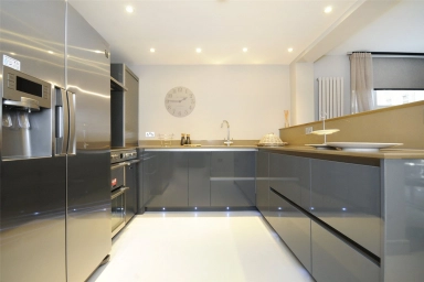 St. Johns Wood Park, London - NW8 view 5