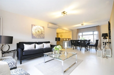 St. Johns Wood Park, London - NW8 view 1