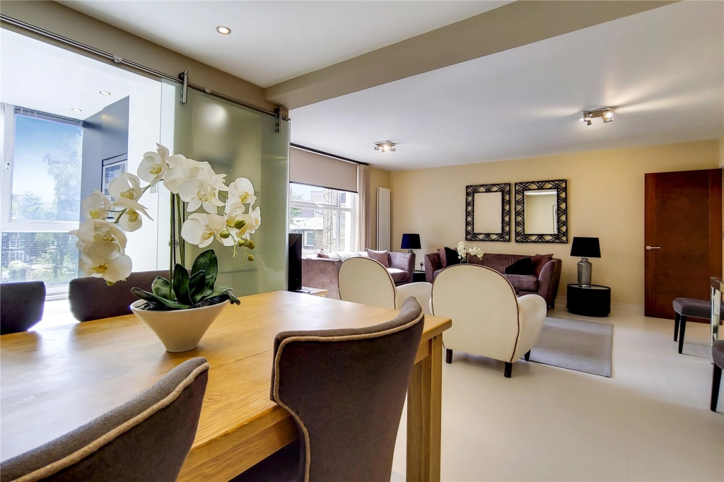 3 bedrooms apartments/flats for sale in St. Johns Wood Park, London - NW8 view 3